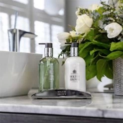 MOLTON BROWN Refined White Mulberry Hand Lotion 300 Ml -Modekosmetik 1309633 MOLTON BROWN Refined White Mulberry Hand Lotion 300 ml.adf96d9e