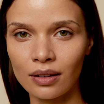 Babor Make-up Collagen Deluxe Foundation 04 Almond 30 Ml 6 Babor Make-up Collagen Deluxe Foundation 04 Almond 30 Ml – Bild 4