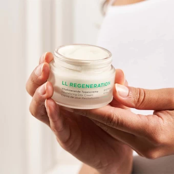 ANNEMARIE BÖRLIND LL REGENERATION GESICHTSPFLEGE-SET Love My Skin Limited Edition 7 ANNEMARIE BÖRLIND LL REGENERATION GESICHTSPFLEGE-SET Love My Skin Limited Edition – Bild 5